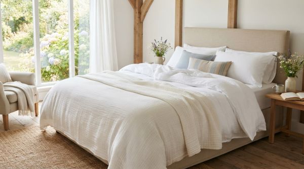 Top 5 couettes légères idéales pour un été douillet